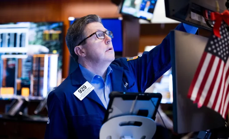 S&P 500 Futures Hold Steady as Index Approaches Record High