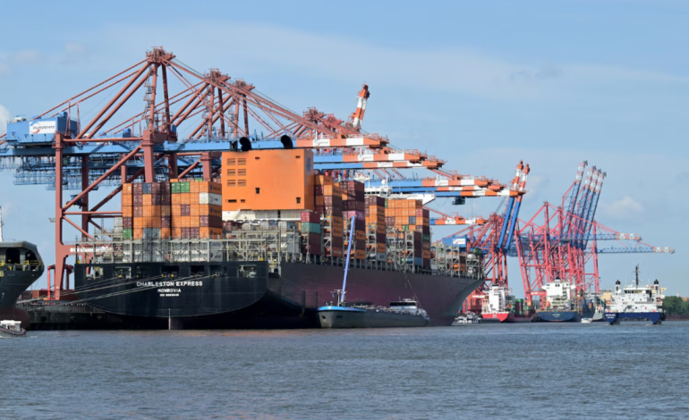 US Trade Gap Shrinks Sharply as Tariffs Take Effect