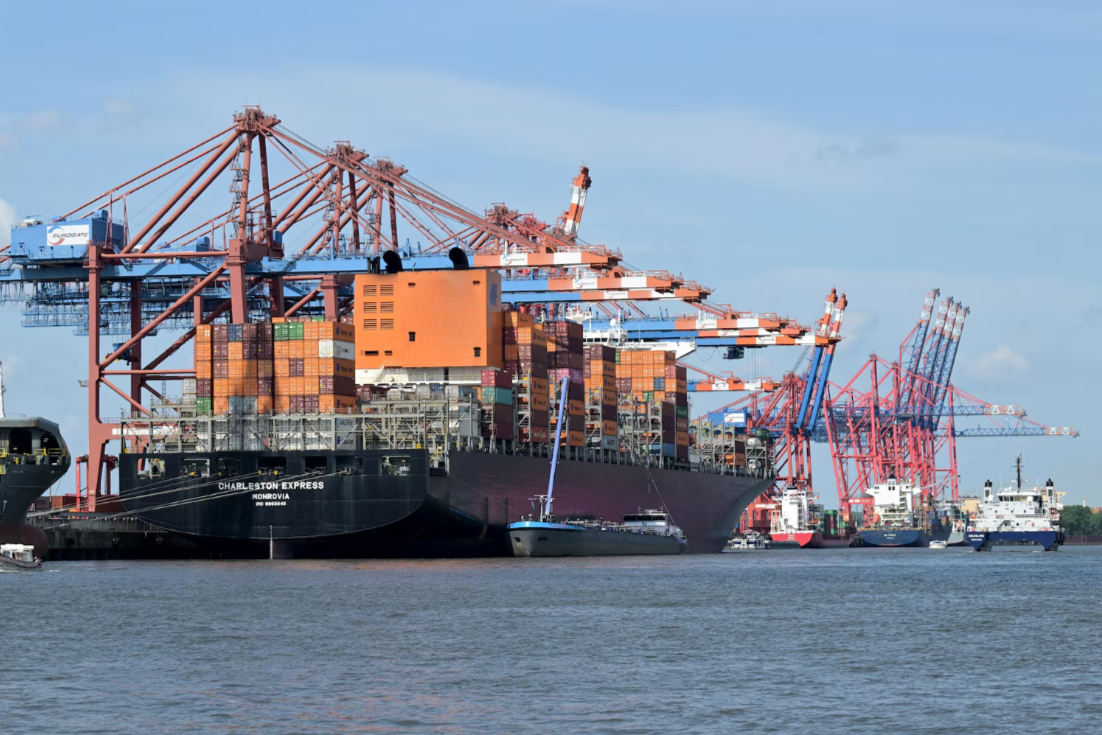 US Trade Gap Shrinks Sharply as Tariffs Take Effect