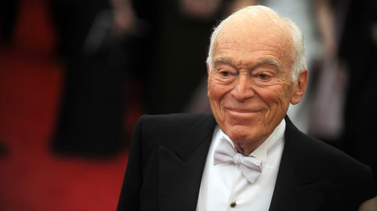 Leonard Lauder, Who Expanded Estée Lauder into a Global Cosmetics Powerhouse, Dies at 92