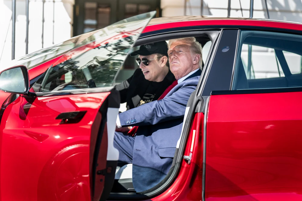 Tesla Shares Rebound as Trump-Musk Dispute Eases Amid Broader Market Rally