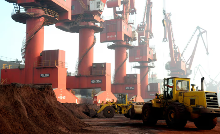 China Grants Temporary Rare Earth Export Licenses to US Carmaker Suppliers Amid Trade Talks