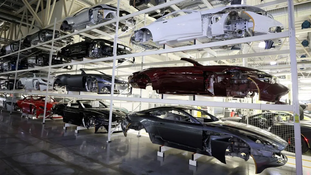 UK Vehicle Production Drops Sharply in May Amid Tariffs and Industry Restructuring