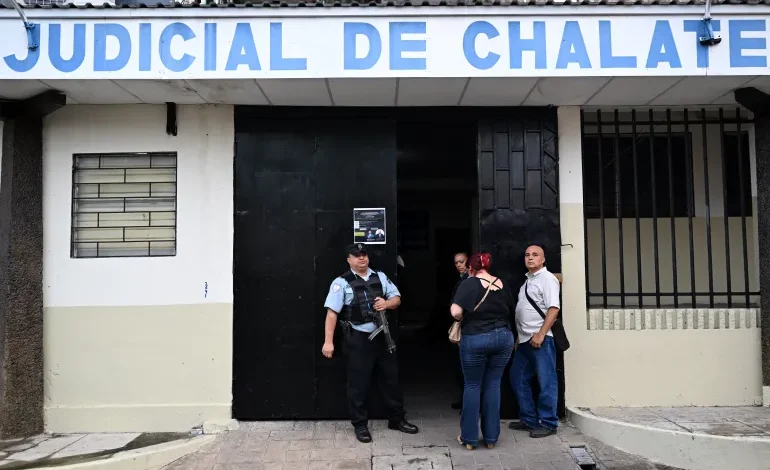 Former Salvadoran Military Officers Convicted for 1982 Murder of Dutch Journalists