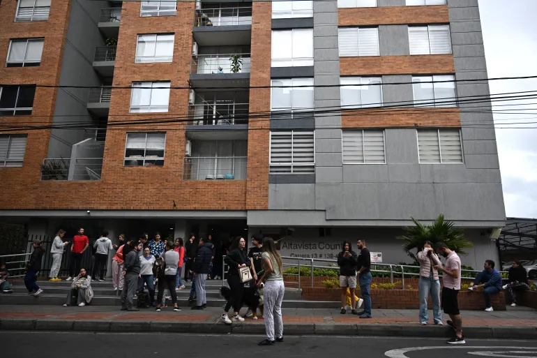 Powerful Earthquake Shakes Bogotá, Triggers Panic but No Major Injuries Reported