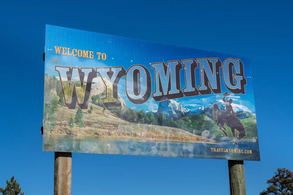 Wyoming Reports Decline in Oil Prices and Growth in Employment in May Economic Update