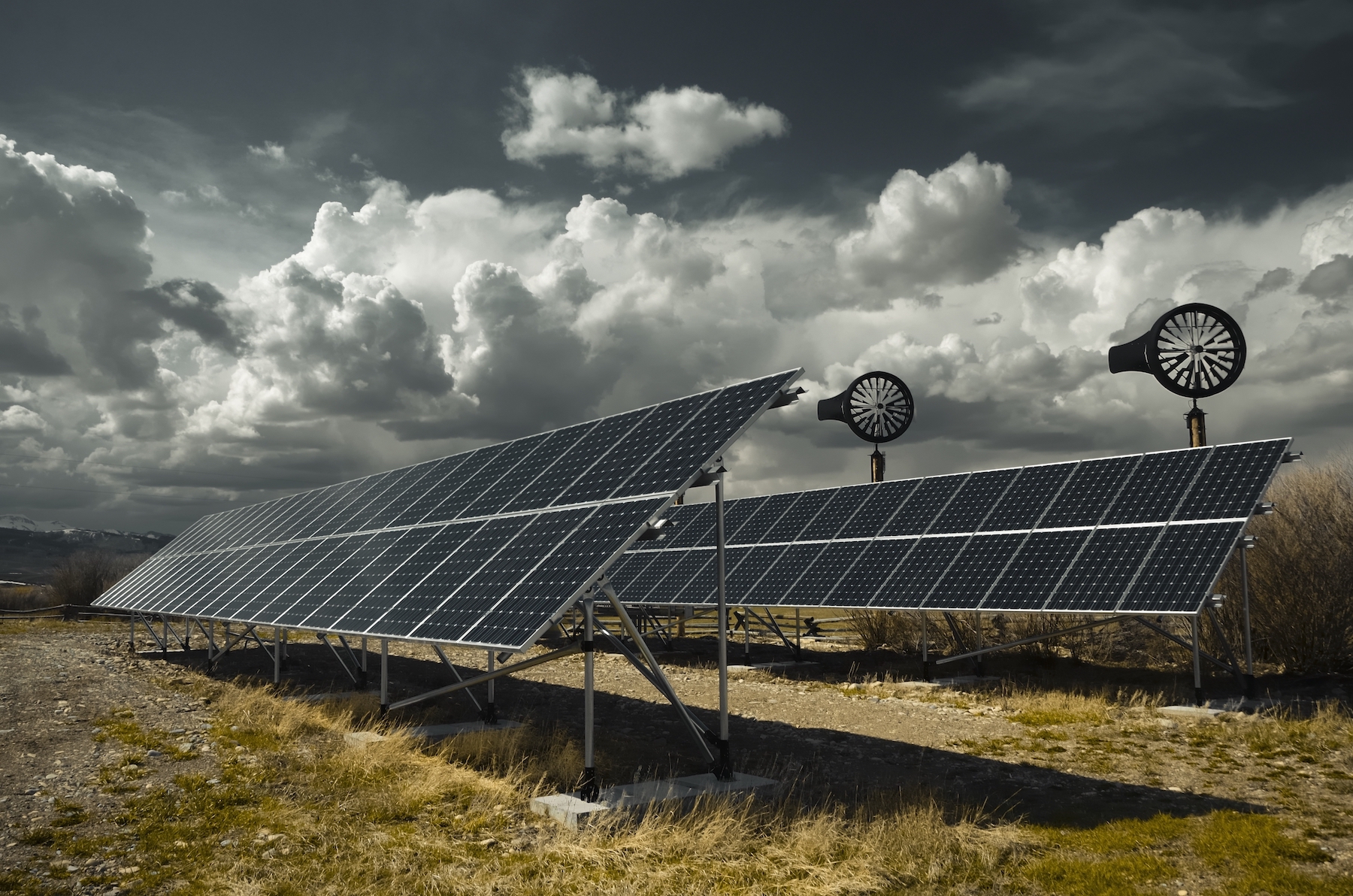 Clean Energy Investment Surges Ahead of Fossil Fuels, Global Report Shows