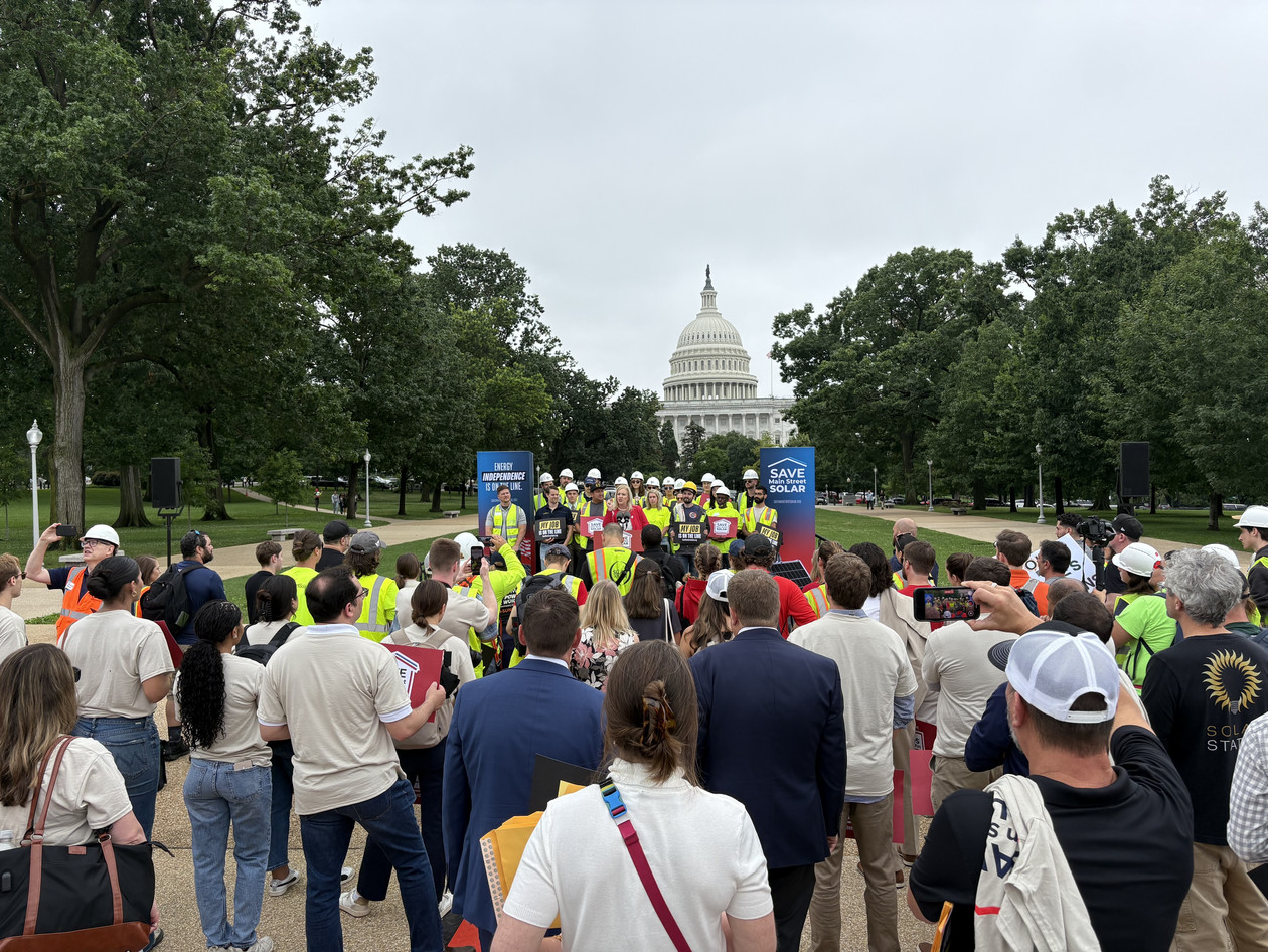 Energy Tax Credit Rollbacks Spark Intense Lobbying Battle in Congress