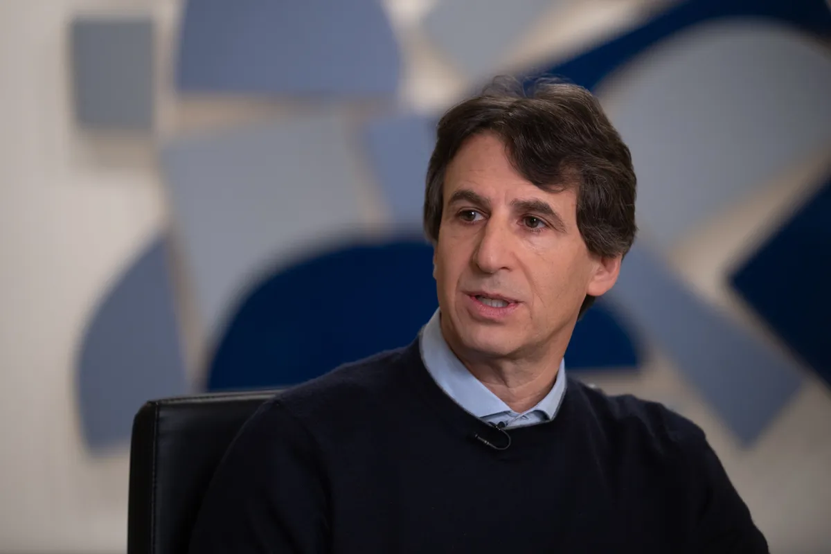 Apollo Pauses Early Hiring for 2027 Associate Class Amid Scrutiny of Private Equity Recruitment Practices