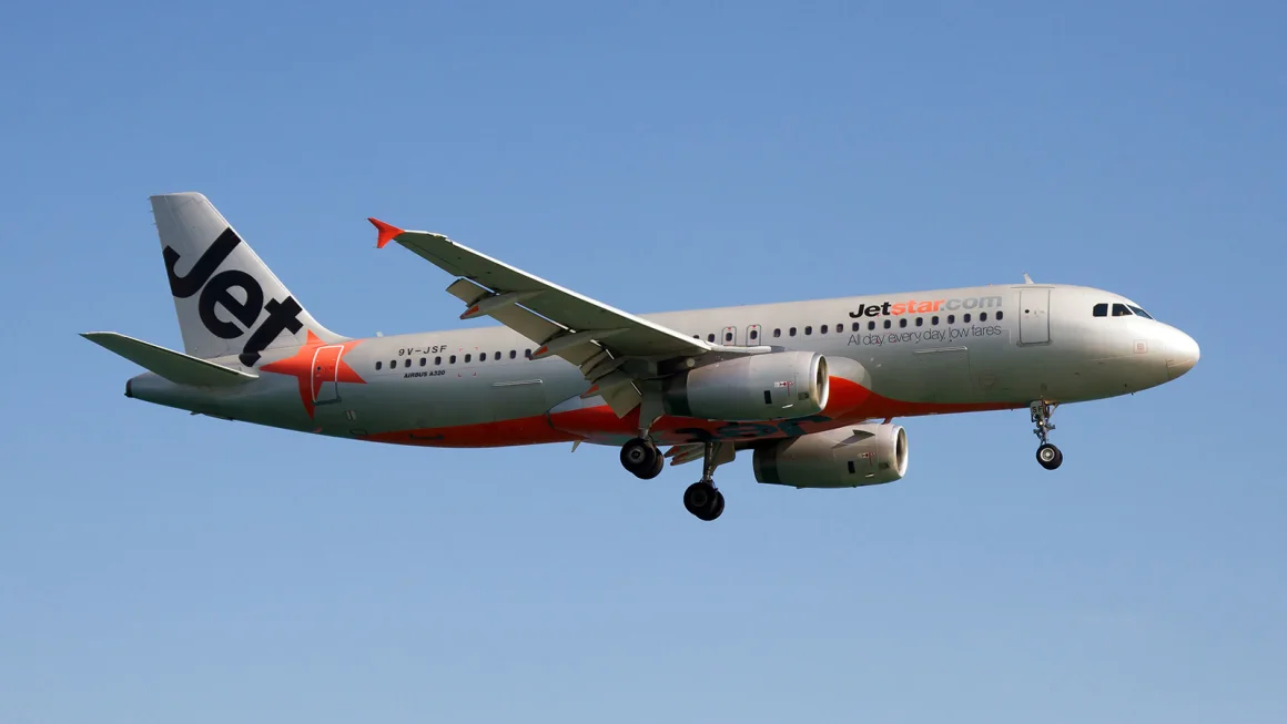 Qantas to Wind Down Jetstar Asia Operations Amid Rising Costs and Regional Competition