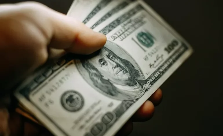 Retirement Account Balances Dip Amid Market Swings, Fidelity Reports