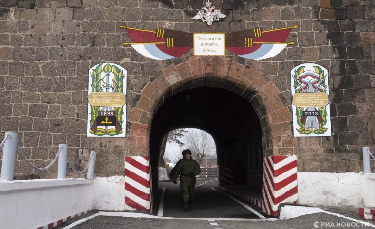 Kyiv Claims Russian Troop Buildup in Armenia as Yerevan Pushes Back Amid Geopolitical Strain