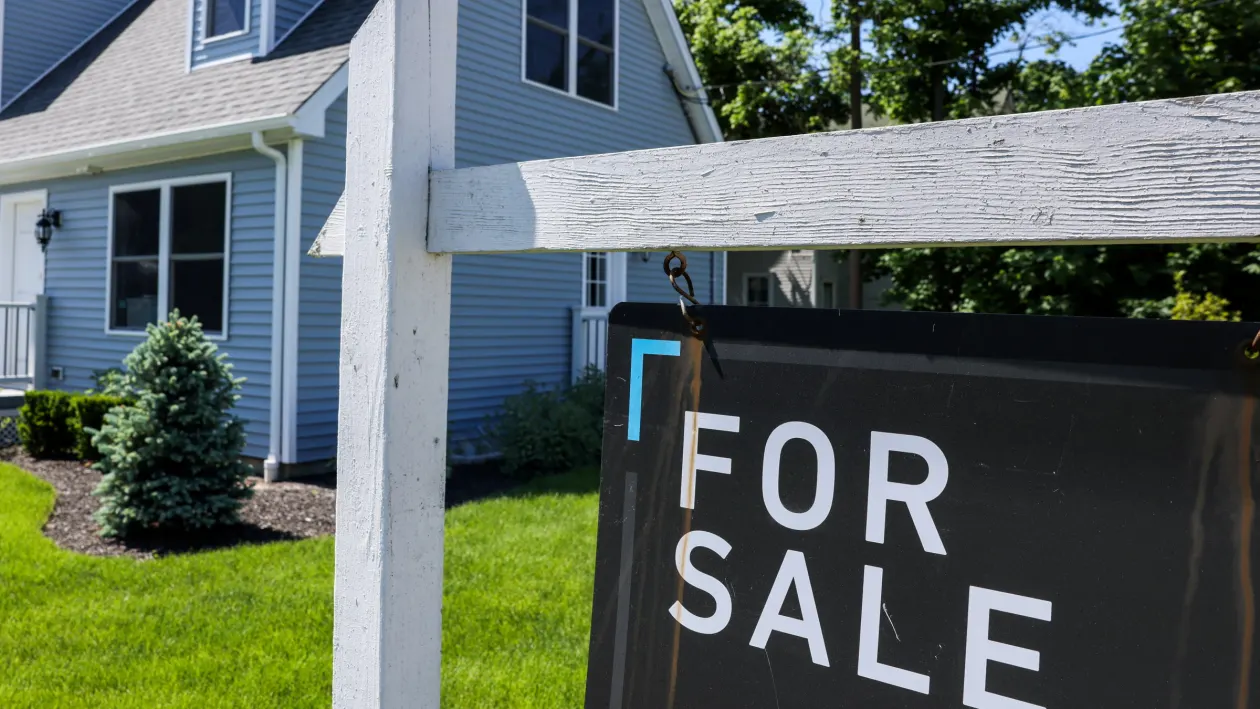 Mortgage Demand Jumps as Interest Rates Hit Three-Month Low