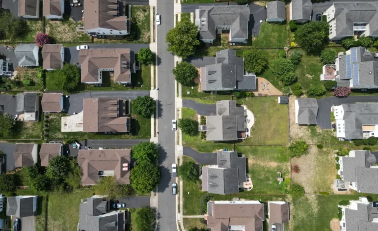 Refinancing Activity Climbs as Mortgage Rates Dip to Lowest Level Since April
