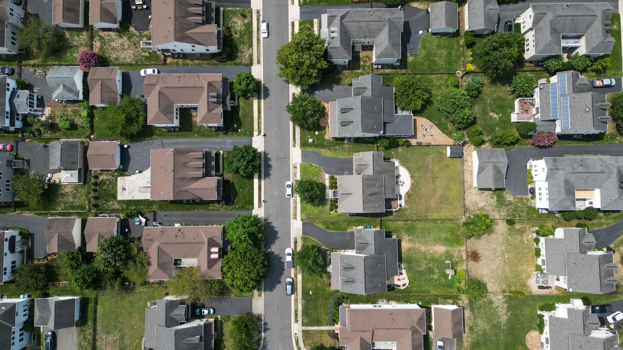 Refinancing Activity Climbs as Mortgage Rates Dip to Lowest Level Since April