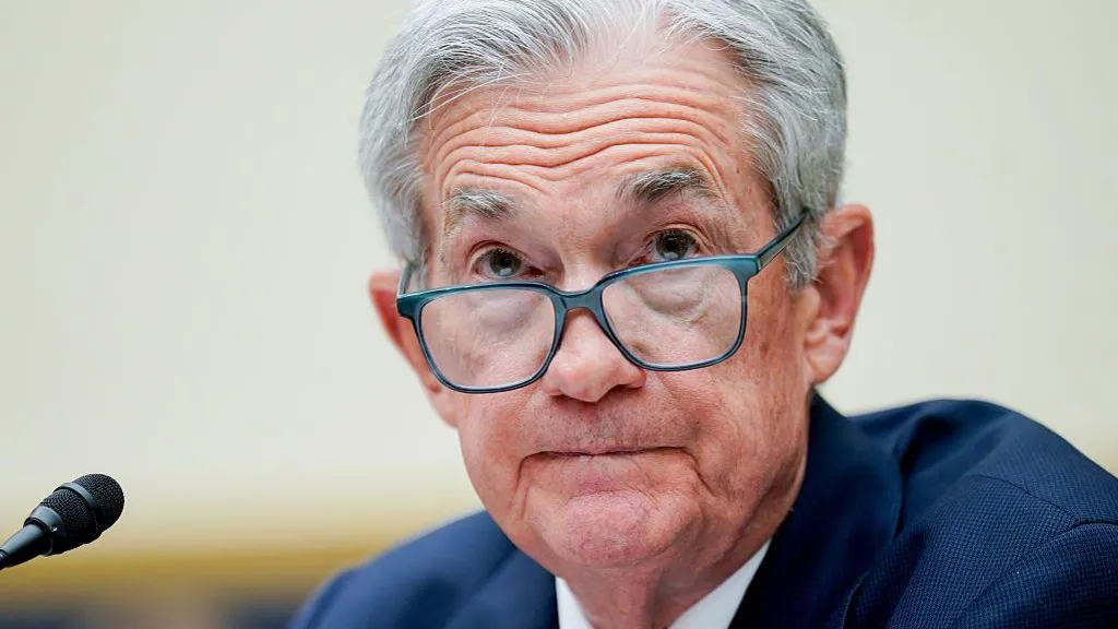 Trump Urges Federal Reserve Chair Jerome Powell to Resign Amid Heightened Criticism