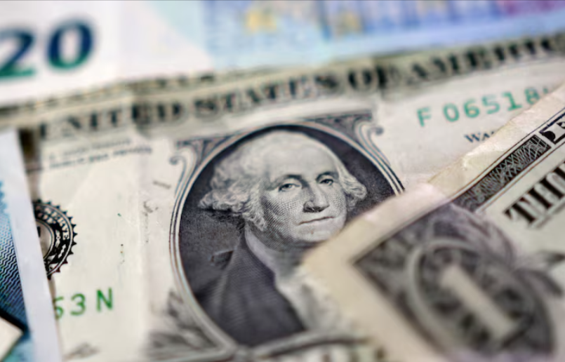 Dollar Hovers Near Multi-Year Lows Ahead of Tariff Deadline and Trade Policy Uncertainty