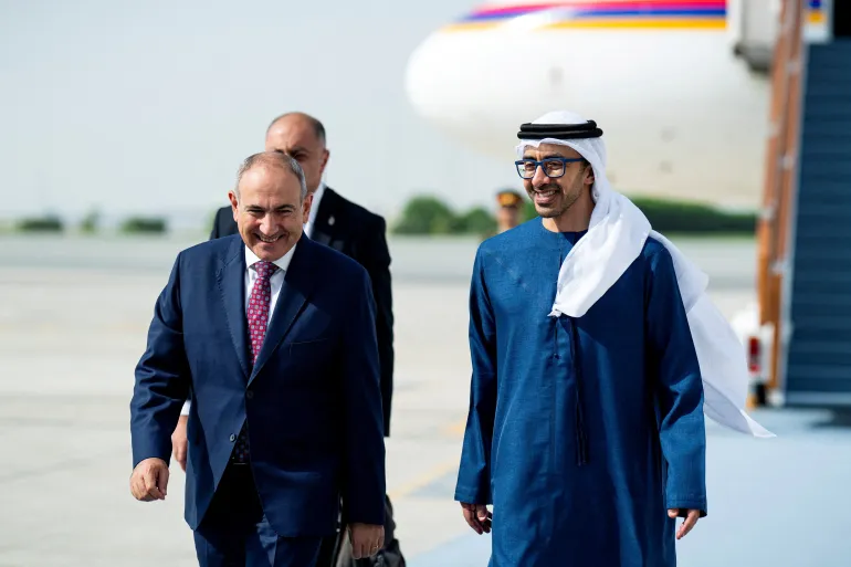 Azerbaijan, Armenia Meet for Peace Talks in UAE, No Timeline Set