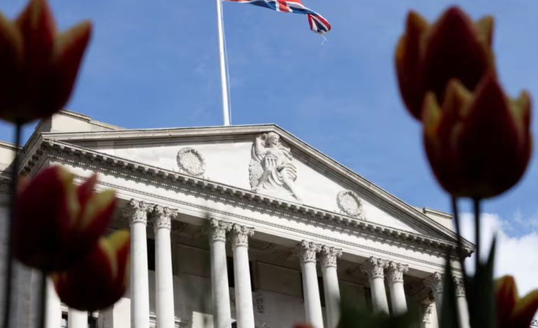 Bank of England Signals Potential for Larger Rate Cuts if Labour Market Weakens