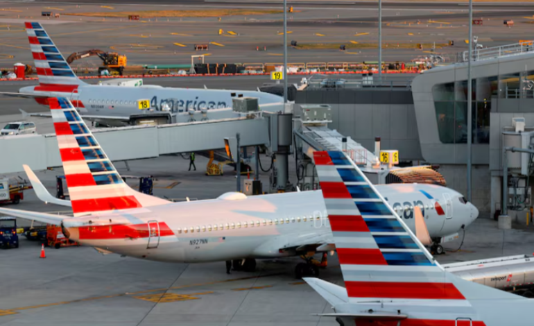 American Airlines Lowers 2025 Profit Outlook, Warns of Weak Summer Travel