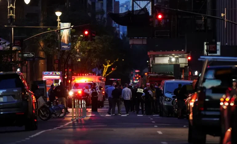 Gunman Opens Fire in Midtown Manhattan, Killing Five, Including NYPD Officer