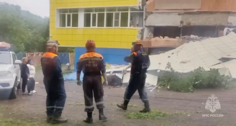 Tsunami Waves Hit Russia, Japan, Hawaii After Massive 8.8 Quake Off Kamchatka