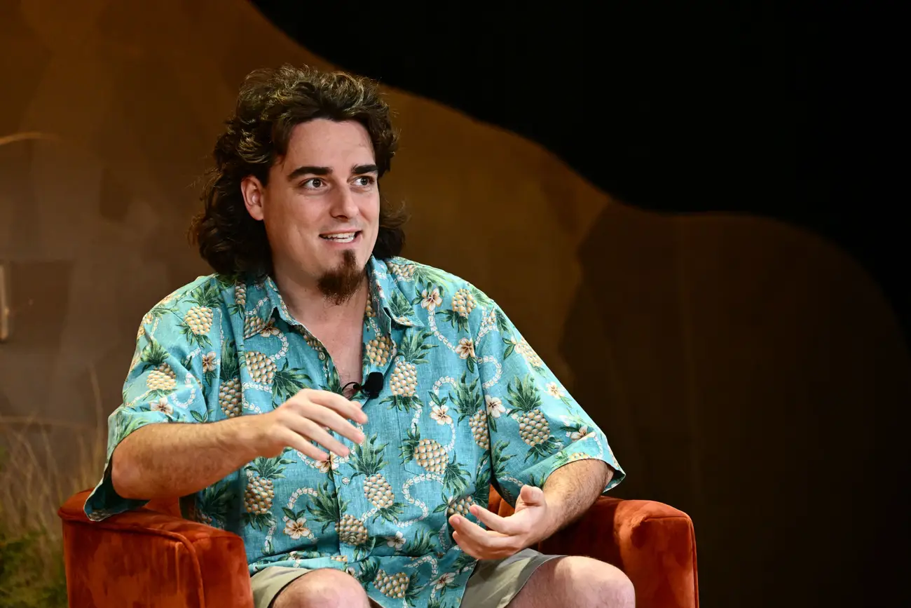 Palmer Luckey’s New Digital Banking Startup Erebor Eyes $2 Billion Valuation Amid Crypto Push