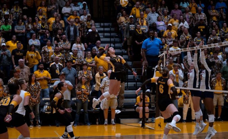 Cowgirls Volleyball Aims for Turnaround After Challenging 2024 Season