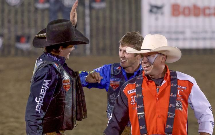 Thrilling Bull Riding Finale Highlights Central Wyoming Fair & PRCA Rodeo