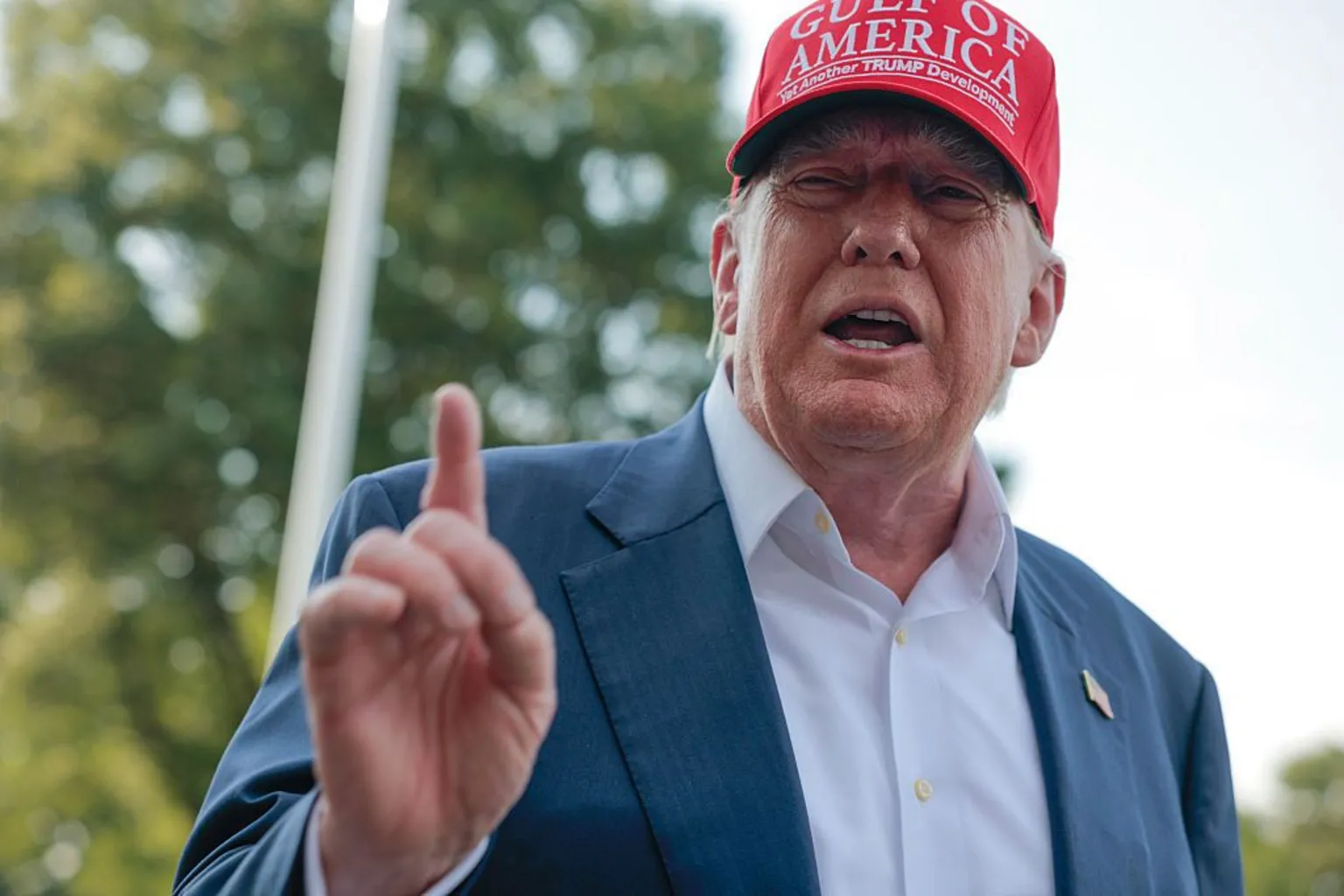 US to Send More Weapons to Ukraine, Trump Says