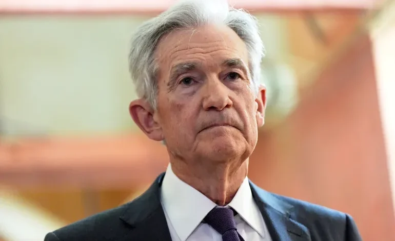 US Federal Reserve Holds Rates Steady Despite Trump Pressure