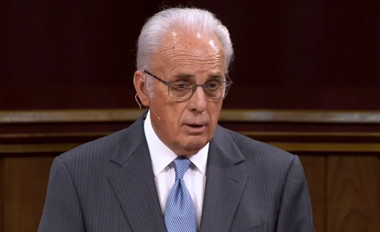 Influential Evangelical Pastor John MacArthur Dies at 86 After Health Battle