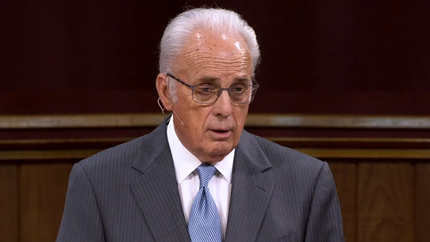 Influential Evangelical Pastor John MacArthur Dies at 86 After Health Battle