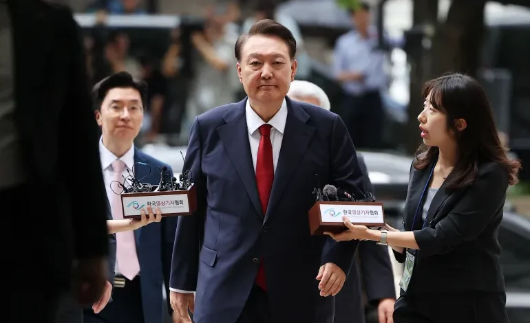 South Korea Issues Arrest Warrant for Former President Yoon Over Martial Law Allegations