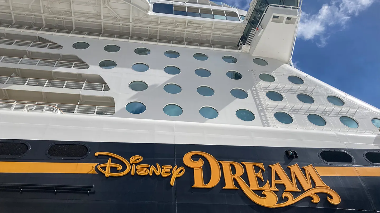 Father Jumps into Ocean to Rescue Daughter Who Fell from Disney Cruise Ship