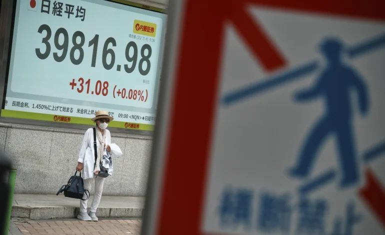 Global Markets Mostly Decline Ahead of Trump’s Tariff Deadline, While US Stocks Hit New Highs