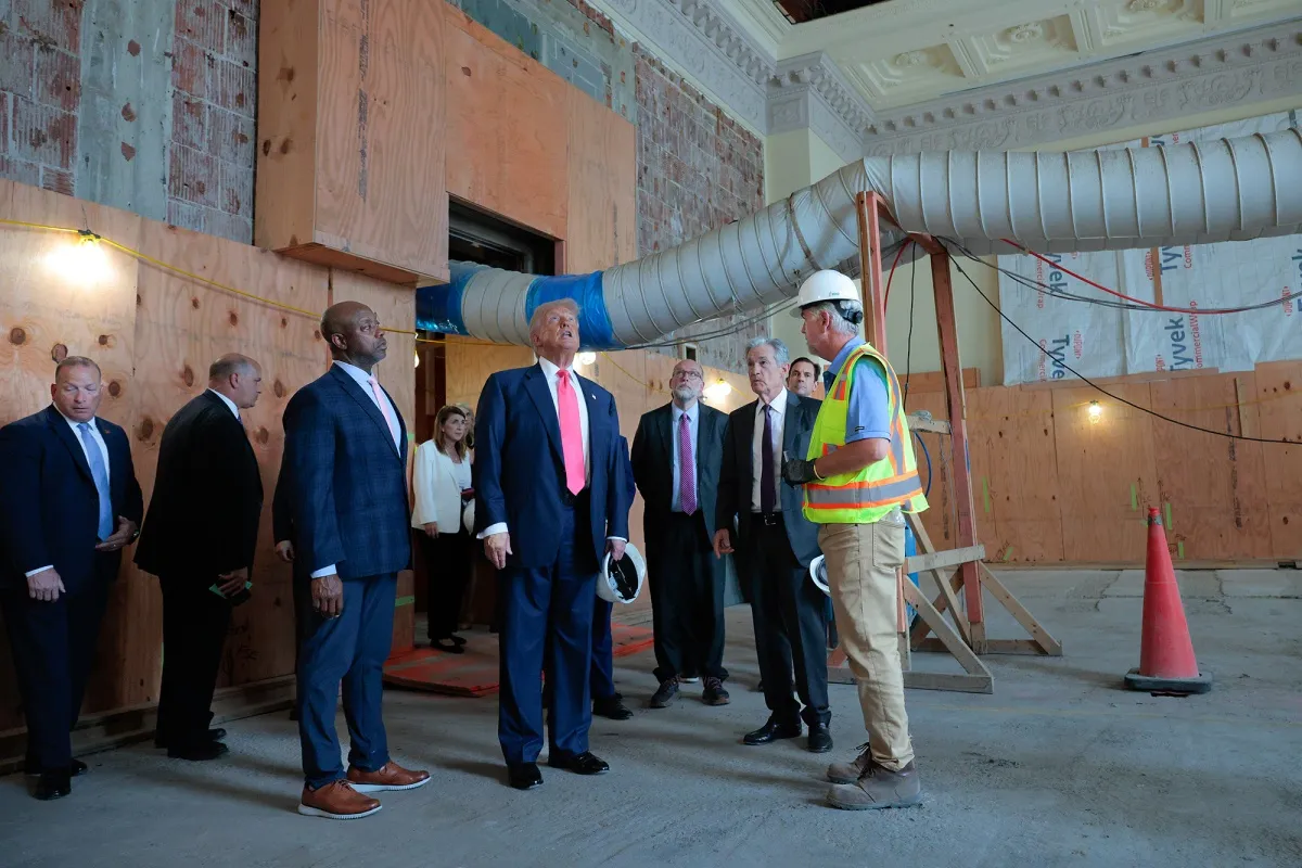Trump’s Hard-Hat Showdown at the Fed Falls Flat