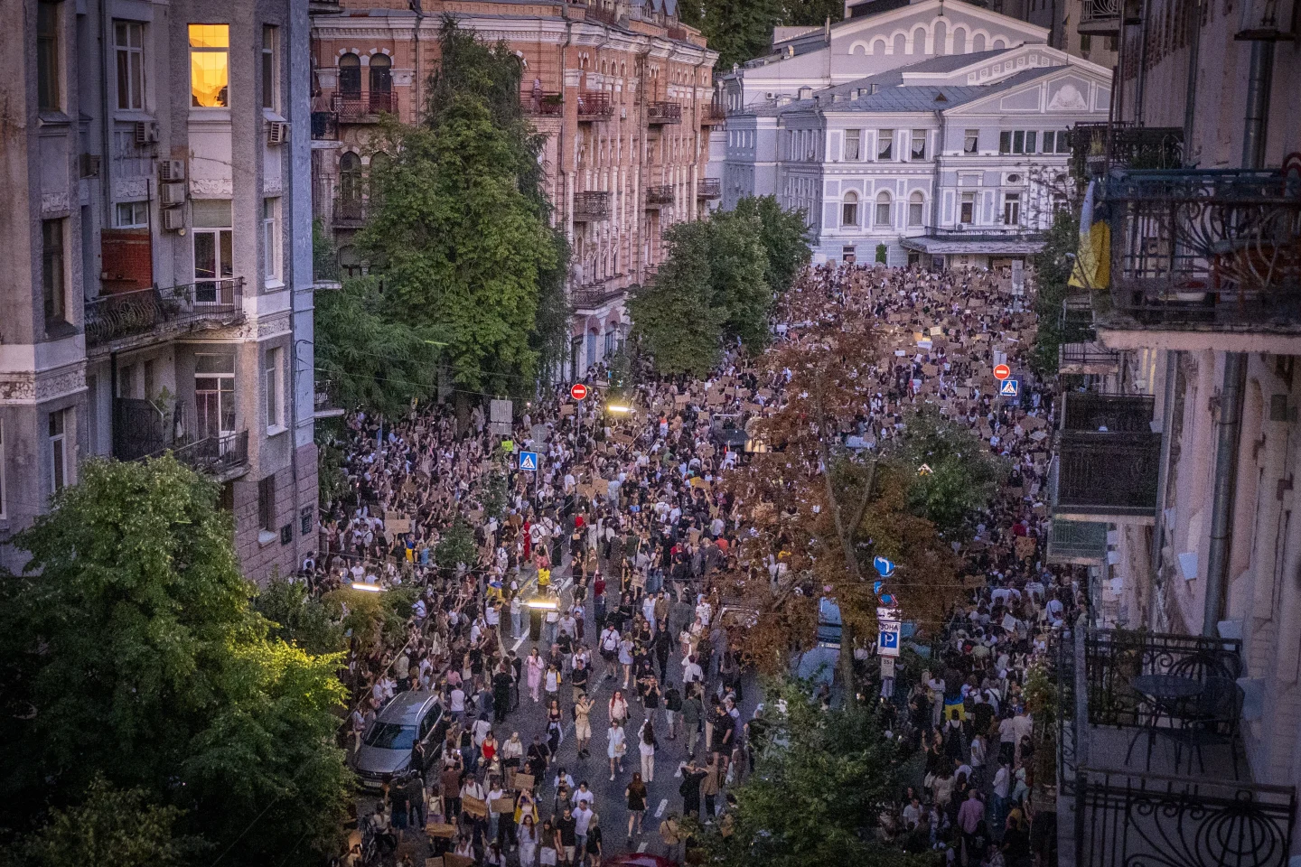 Zelensky Under Fire as Ukraine Erupts Over Anti-Corruption Law Critics Call Power Grab