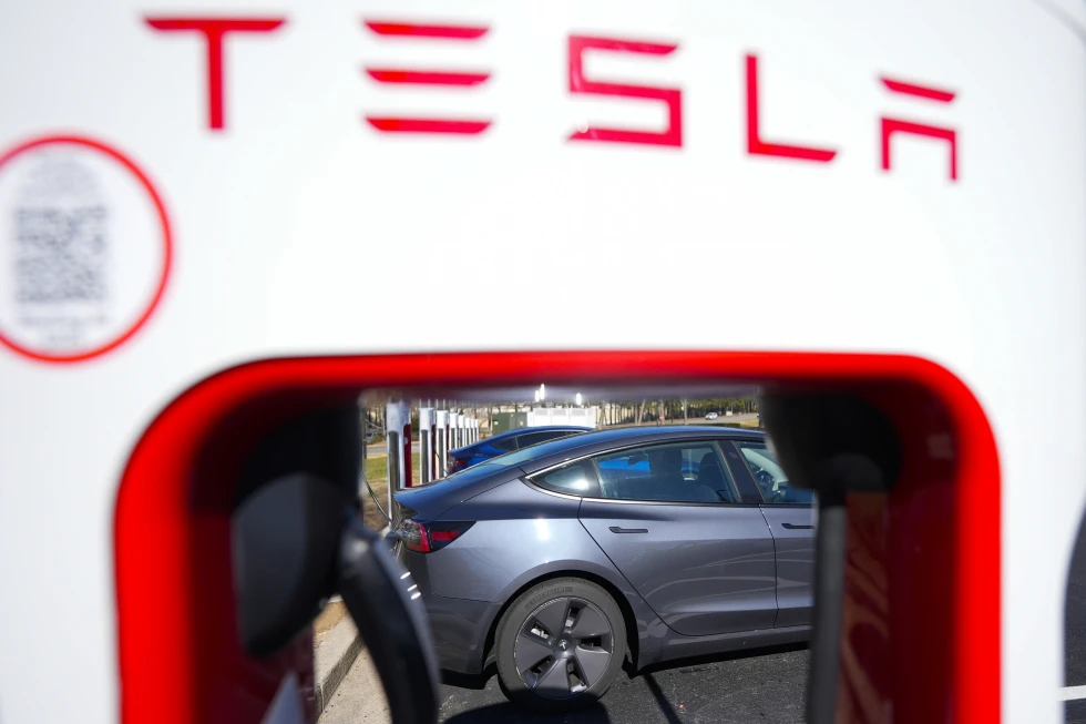 Tesla Takes a Hit as Musk’s Political Stunts Keep Costing the Brand