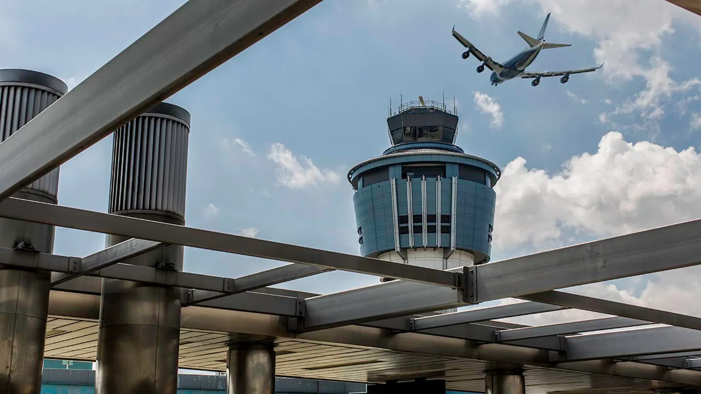East Coast Flyers Face Travel Nightmare as Weather Sparks Delays Ahead of Holiday Weekend
