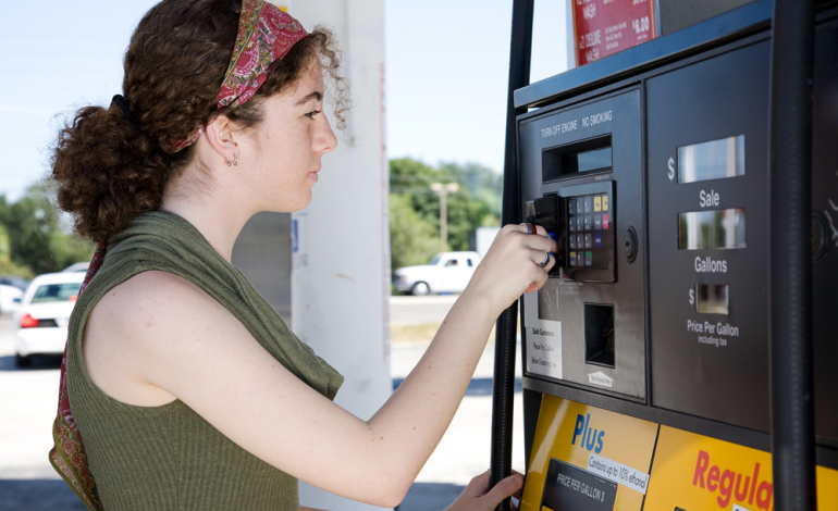 Laramie County Fuel Costs Fall Below $2.90 as National Gas Prices Hit Pandemic-Era Lows
