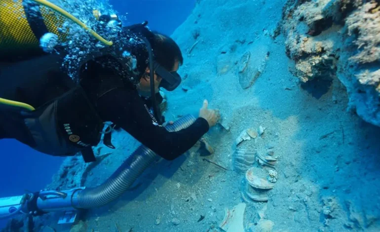 Divers Discover 2,000-Year‑Old Shipwreck Loaded with Pristine Ancient Ceramics