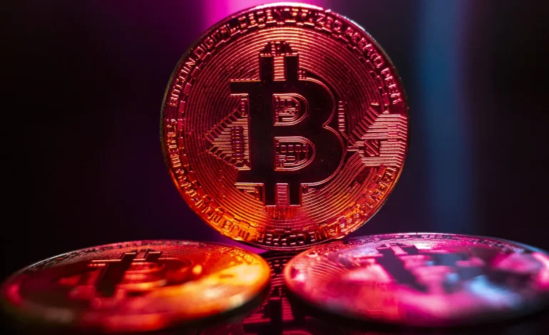 Bitcoin Slides to $115K After Record High as Traders Cash Out