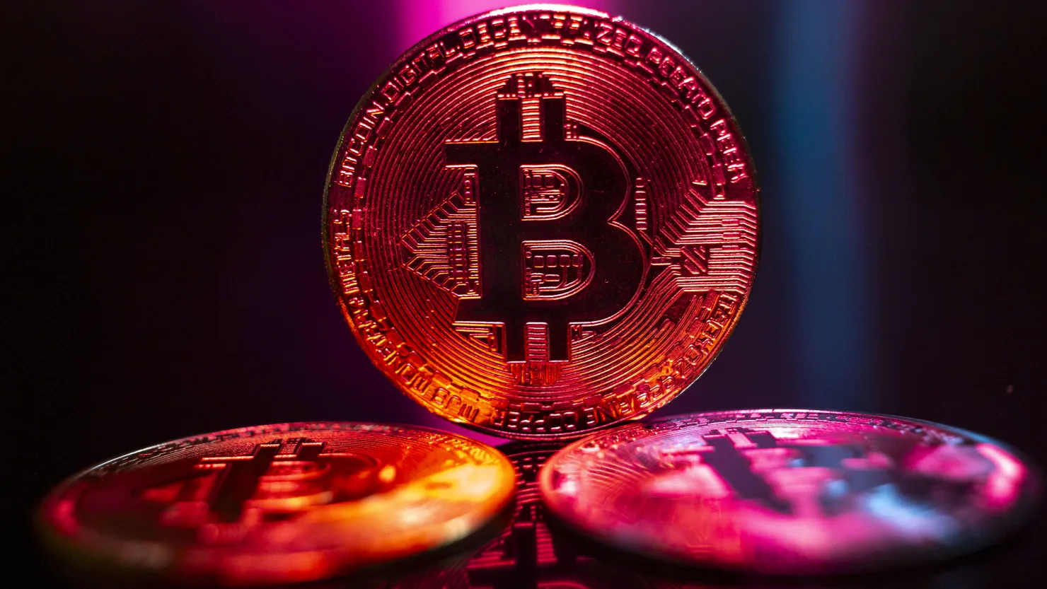 Bitcoin Slides to $115K After Record High as Traders Cash Out