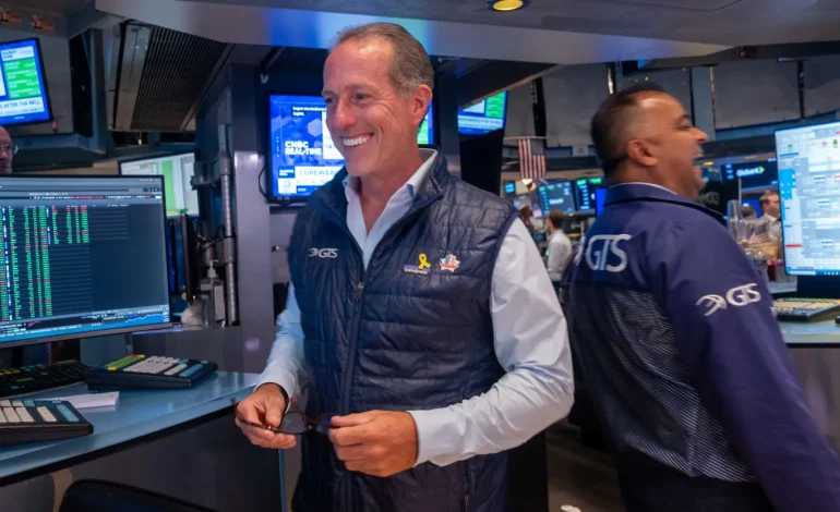 Dow Pops 300+ Points, S&P 500 Nabs Another Record as Rate-Cut Hopes Keep Wall Street Buzzing