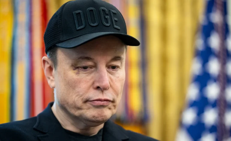 Musk Takes Apple and OpenAI to Court in Fresh AI Monopoly Fight