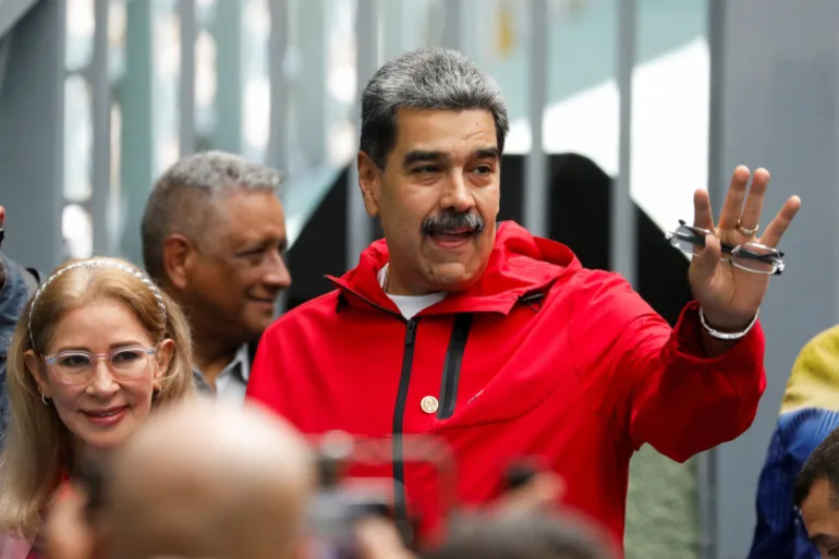 US Warships Head Toward Venezuela as Trump Escalates Pressure on Maduro