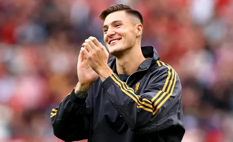 Manchester United Sign Slovenia Striker Benjamin Sesko from RB Leipzig
