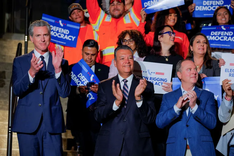  Newsom Fires Back at Trump, Pushes Partisan Redistricting in California