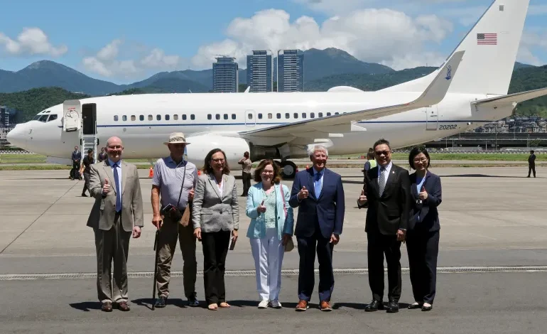 Senior US senators visit Taiwan amid rising tensions with China